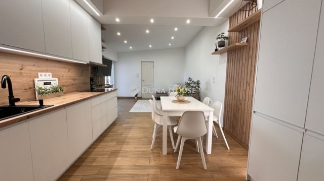 Eladó családi ház, Debrecenben 115.9 M Ft, 4 szobás