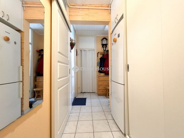 Eladó téglalakás, Budapesten, XX. kerületben 64.99 M Ft