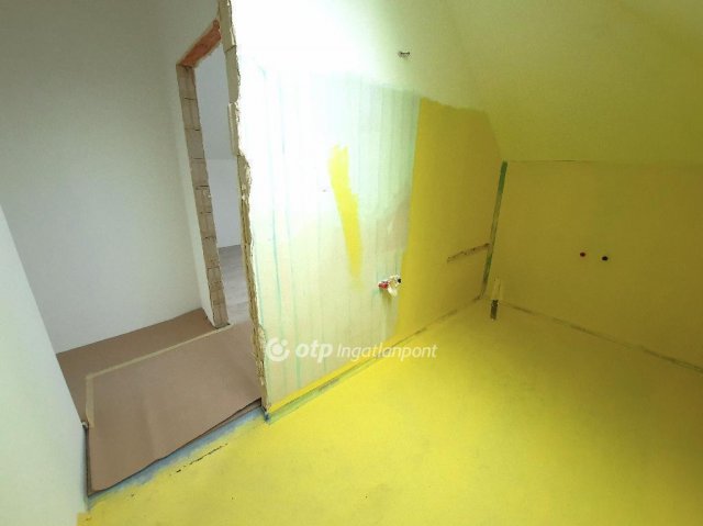 Eladó téglalakás, Albertirsán 61.8 M Ft, 3 szobás