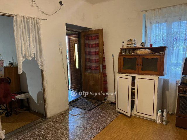 Eladó családi ház, Nagyúton 6.5 M Ft, 1 szobás