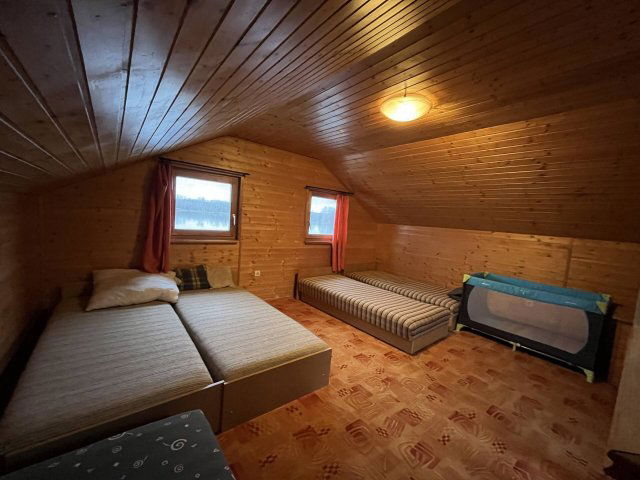 Eladó nyaraló, Tatán 16.5 M Ft, 2 szobás / költözzbe.hu