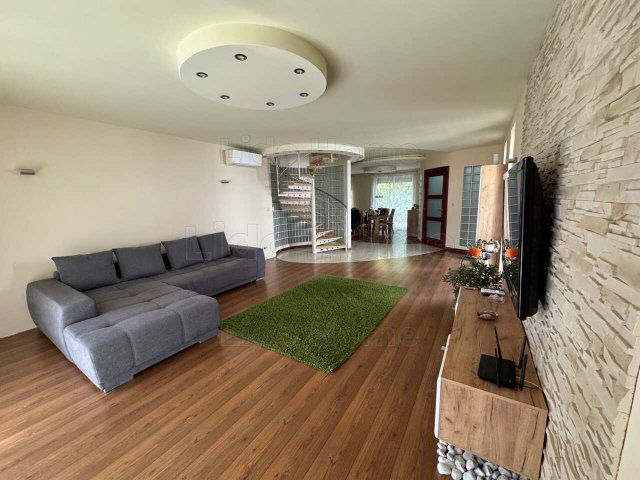 Eladó családi ház, Siófokon 165 M Ft, 4 szobás