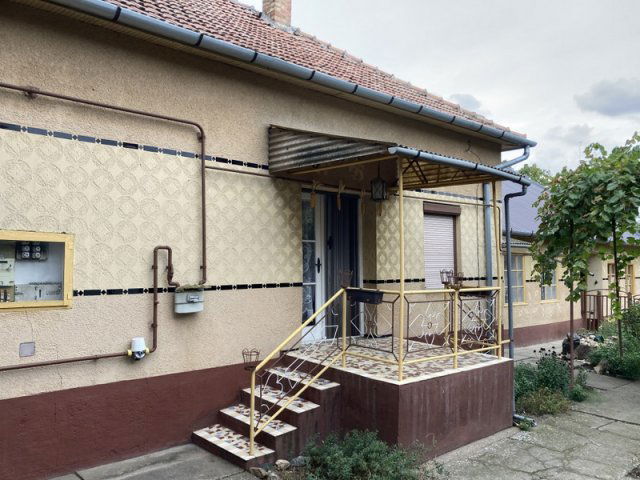 Eladó családi ház, Földeákon 25.8 M Ft, 3 szobás