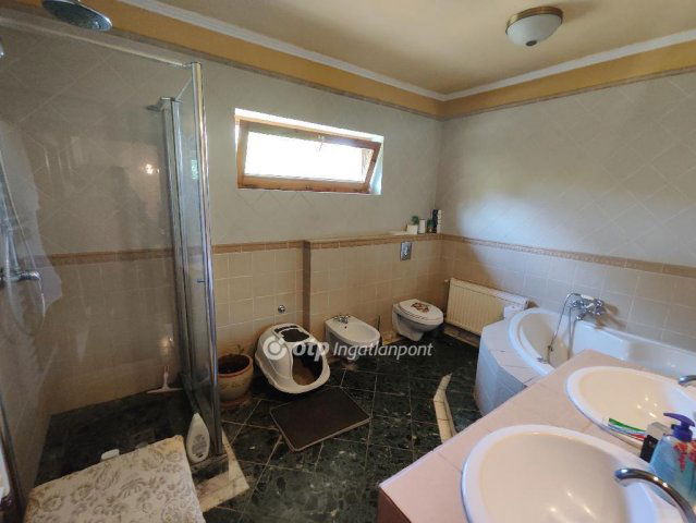 Eladó családi ház, Érden 149 M Ft, 3+3 szobás