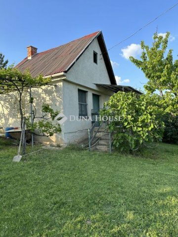 Eladó nyaraló, Várpalotán 14.99 M Ft, 1 szobás