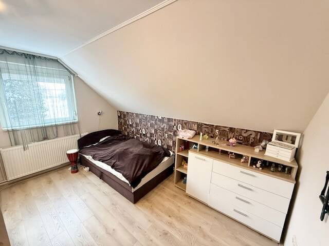 Eladó családi ház, Pécsett 114.9 M Ft, 4 szobás