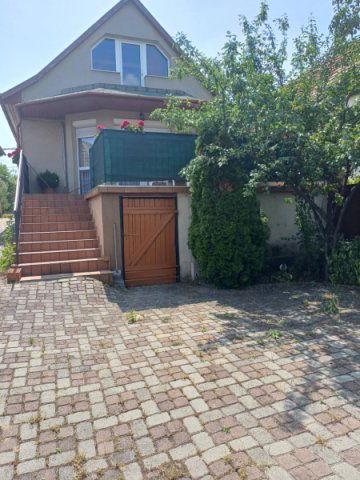 Eladó családi ház, Pilisvörösváron 90 M Ft, 2 szobás