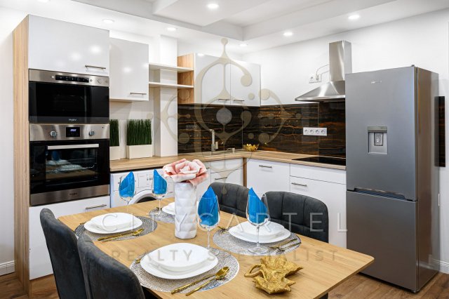 Eladó sorház, Budapesten, XII. kerületben 395 M Ft, 9+5 szobás