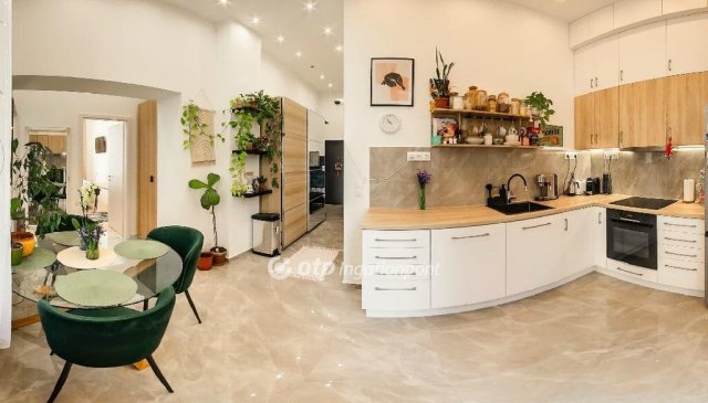 Eladó téglalakás, Budapesten, VII. kerületben 125 M Ft, 2 szobás