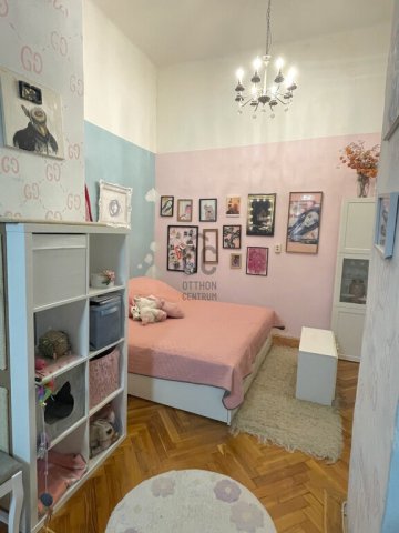 Eladó téglalakás, Budapesten, VI. kerületben 79 M Ft, 2 szobás