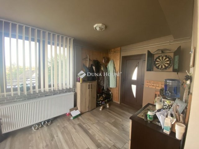 Eladó családi ház, Báron 64.99 M Ft, 3 szobás