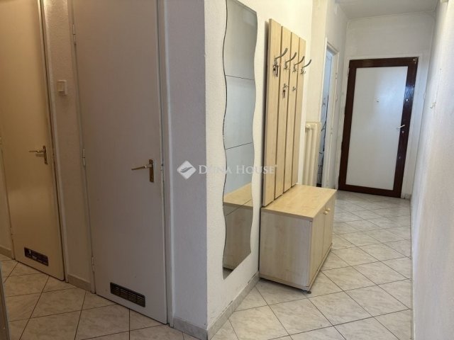 Eladó téglalakás, Budapesten, X. kerületben 69.99 M Ft, 3 szobás