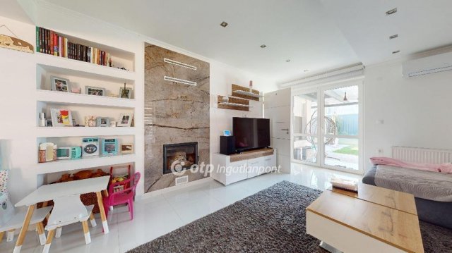 Eladó ikerház, Nyíregyházán 129 M Ft, 2+1 szobás