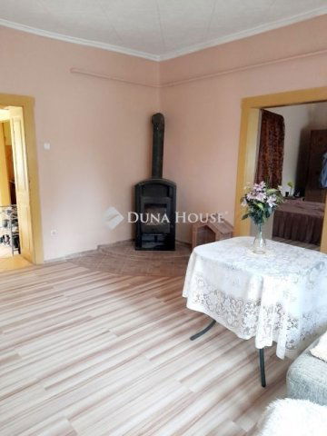 Eladó családi ház, Szegeden 69 M Ft, 2 szobás