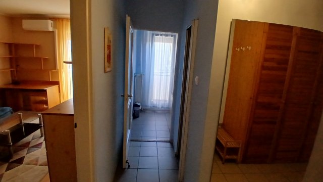 Kiadó panellakás, albérlet, Pécsett, Váci Mihály utcában