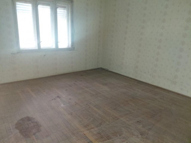 Eladó családi ház, Kisbéren 25 M Ft, 3 szobás