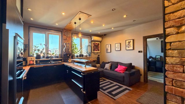 Eladó téglalakás, Budapesten, VIII. kerületben, Üllői úton