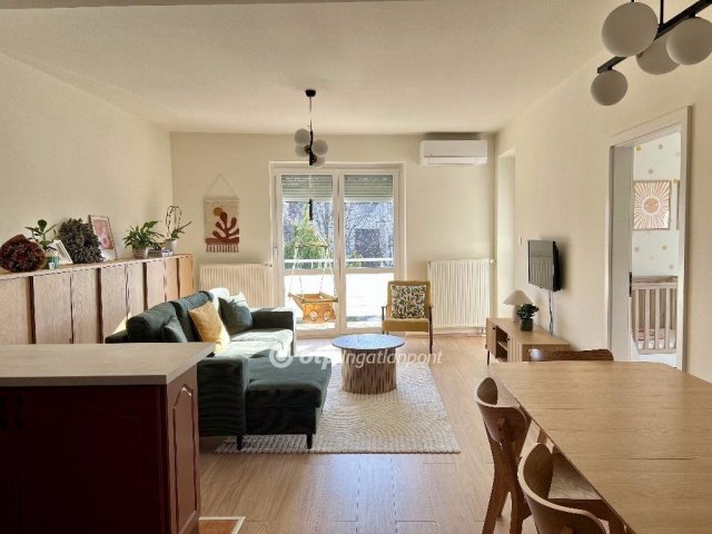 Eladó téglalakás, Budapesten, XVIII. kerületben 95 M Ft