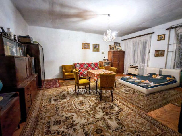 Eladó téglalakás, Miskolcon 32 M Ft, 1 szobás