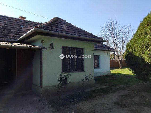 Eladó családi ház, Érden 52.9 M Ft, 2 szobás