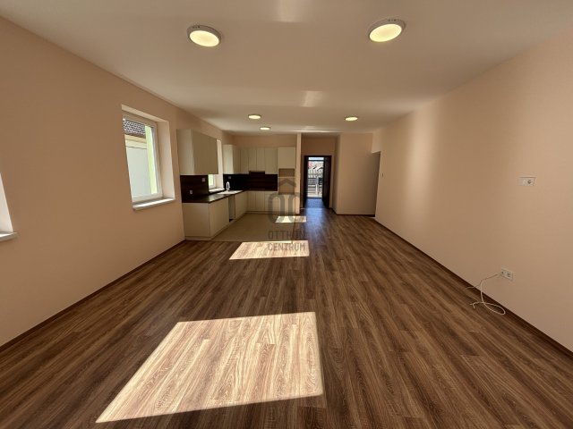 Eladó családi ház, Debrecenben 138.5 M Ft, 5 szobás