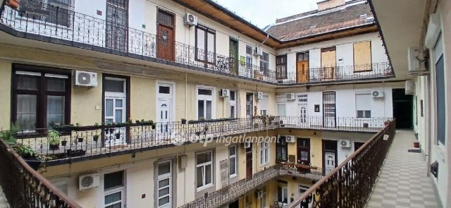 Eladó téglalakás, Budapesten, VIII. kerületben 63 M Ft, 2 szobás