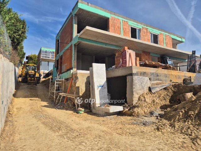 Eladó téglalakás, Budapesten, III. kerületben 249.9 M Ft