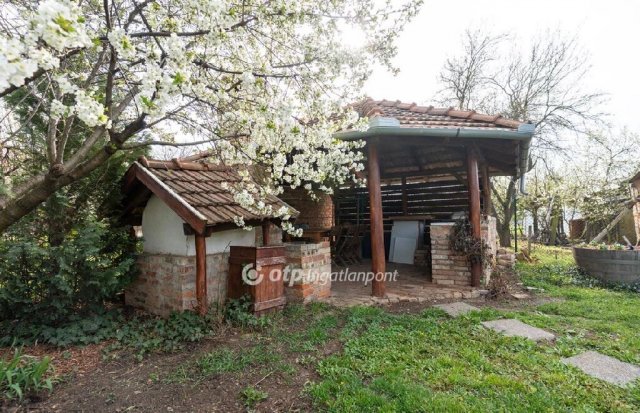 Eladó családi ház, Szihalmon 79.999 M Ft, 4 szobás