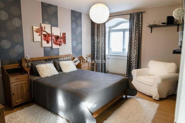 Eladó családi ház, Dunakeszin 193 M Ft, 5 szobás