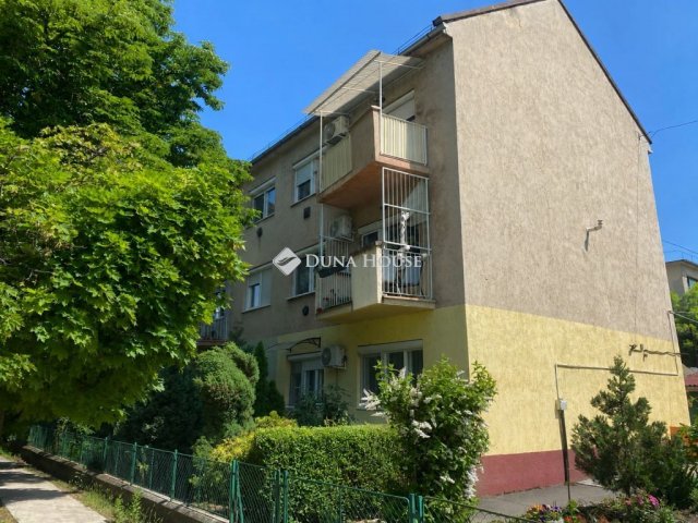 Eladó téglalakás, Békésen, Fáy András utcában 29.3 M Ft