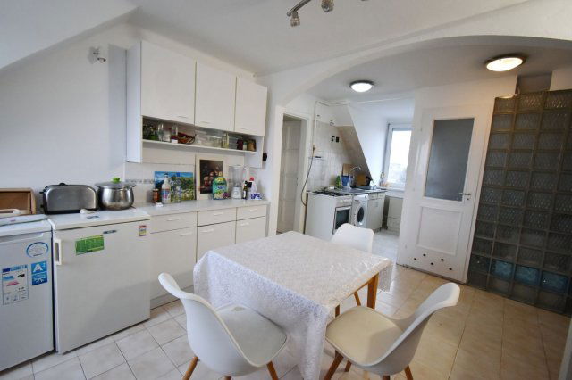 Kiadó téglalakás, albérlet, Debrecenben 250 E Ft / hó, 3 szobás