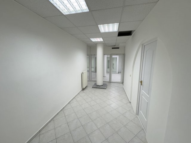 Kiadó üzlethelyiség, Kaposváron, Zárda utcában 38 E Ft / hó