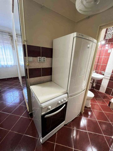 Kiadó téglalakás, albérlet, Pécsett, Király utcában, 2 szobás