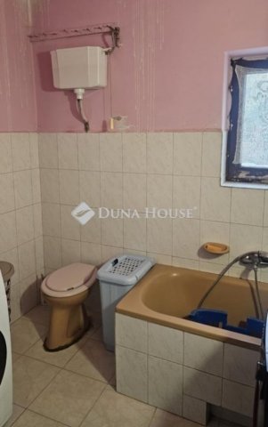 Eladó családi ház, Ócsán 40 M Ft, 2 szobás