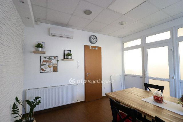 Eladó családi ház, Budapesten, XVIII. kerületben 173 M Ft