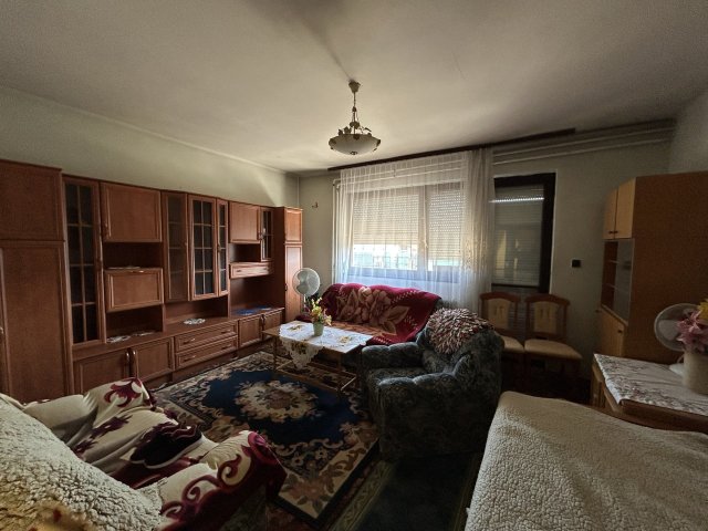 Eladó családi ház, Csemőn 47.5 M Ft, 4 szobás