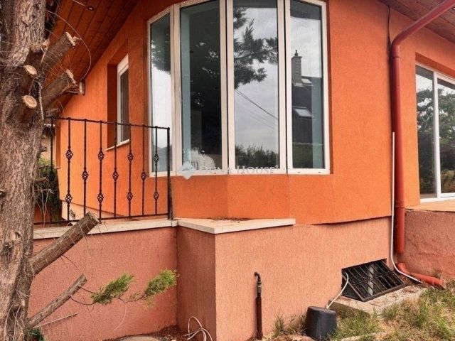 Eladó családi ház, Nagytarcsán 115 M Ft, 6 szobás