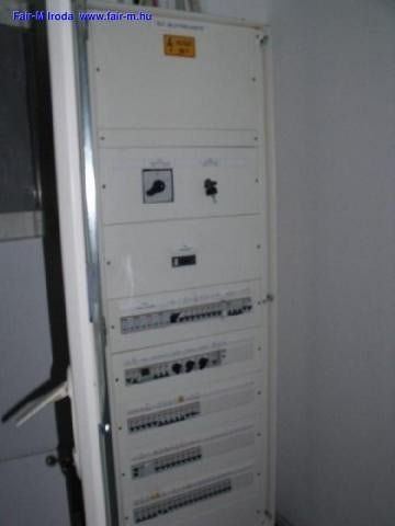 Eladó iroda, Mindszenten 9.9 M Ft, 3 szobás / költözzbe.hu