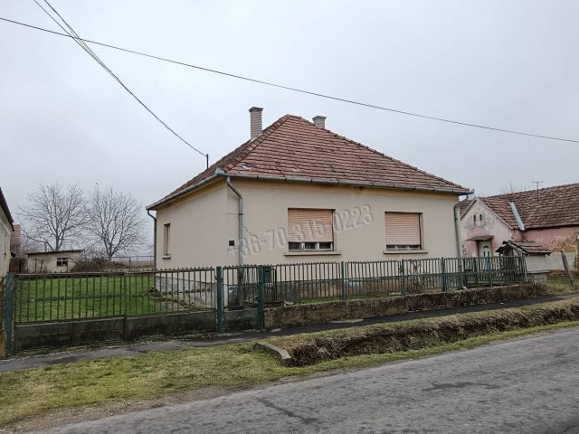 Eladó családi ház, Letenyén 16.5 M Ft, 3 szobás