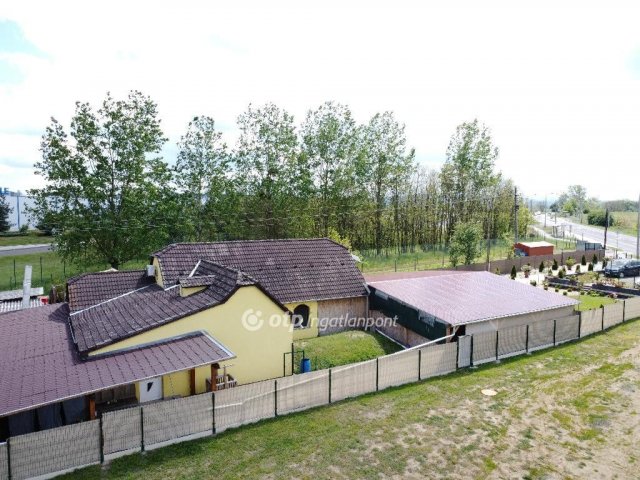 Eladó családi ház, Balassagyarmaton 75 M Ft, 3 szobás