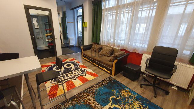 Kiadó téglalakás, albérlet, V. kerületben, Váci utcában