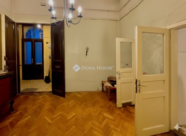 Eladó téglalakás, Budapesten, VIII. kerületben 78 M Ft, 1 szobás