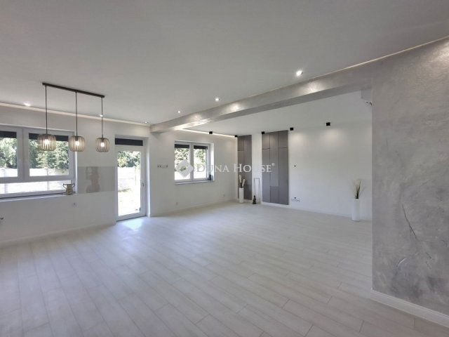 Eladó családi ház, Ebesen 99.9 M Ft, 4 szobás