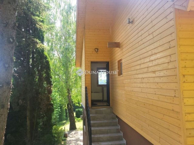 Eladó nyaraló, Pilisszántón 64.5 M Ft, 2 szobás