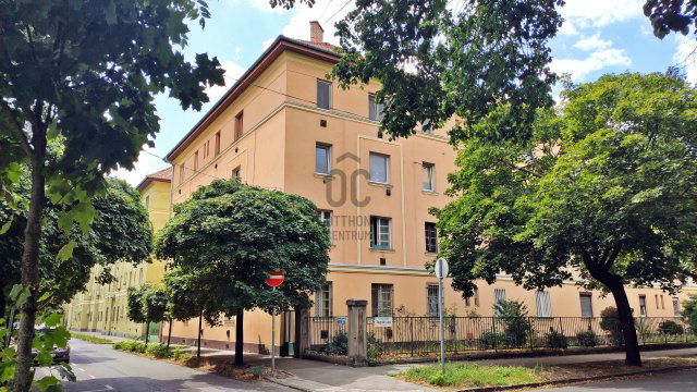 Kiadó téglalakás, albérlet, X. kerületben, Üllői úton