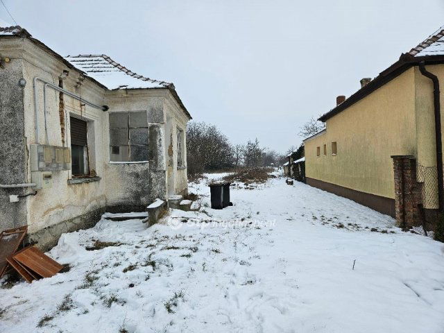 Eladó családi ház, Téten 25.9 M Ft, 2+1 szobás