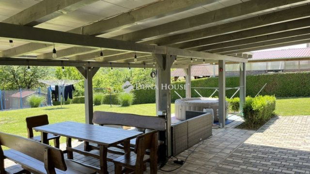 Eladó családi ház, Csatáron 98.5 M Ft, 2+3 szobás