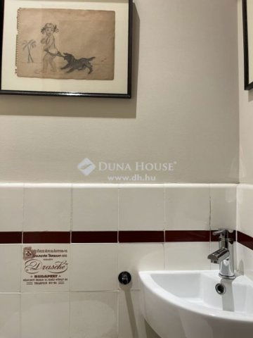 Eladó téglalakás, Budapesten, V. kerületben 659 M Ft, 7 szobás