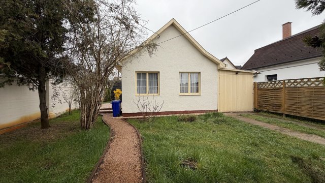 Eladó családi ház, Debrecenben 54.9 M Ft, 2 szobás