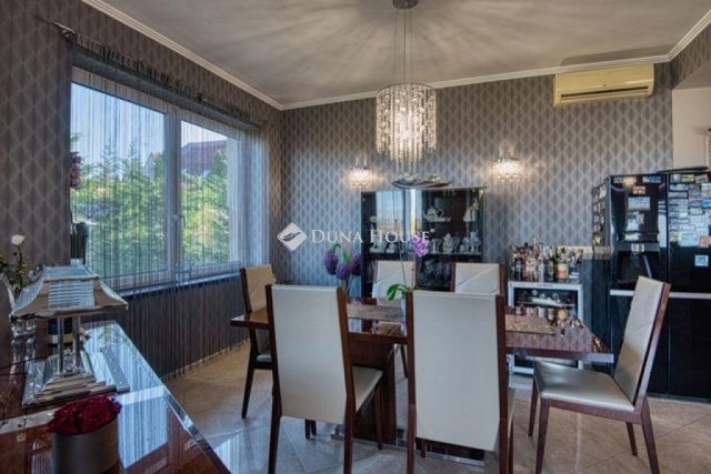 Eladó családi ház, Veresegyházon 279 M Ft, 5 szobás